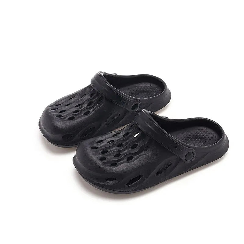 Leichte EVA-Clogs für Damen – rutschfest, bequem und ideal für Garten, Strand oder lässige Sommer-Outfits.