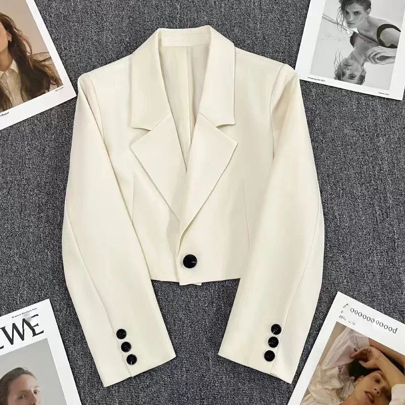 Cropped Blazer – Moderner Kurzblazer mit Reverskragen und Ein-Knopf-Design im koreanischen Chic