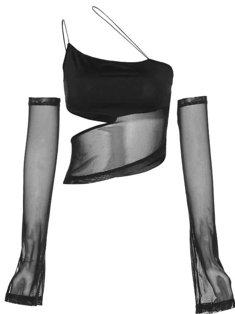 Asymmetrisches Mesh-Crop-Top mit Cut-Outs und Ärmeln – transparent, verspielt und ideal für auffällige Fairy- oder Grunge-Looks.