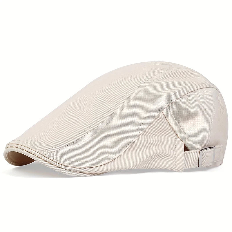 Hip-Hop Beret im Unisex-Style – leichter, einfarbiger Look für sonnige Tage draußen.
