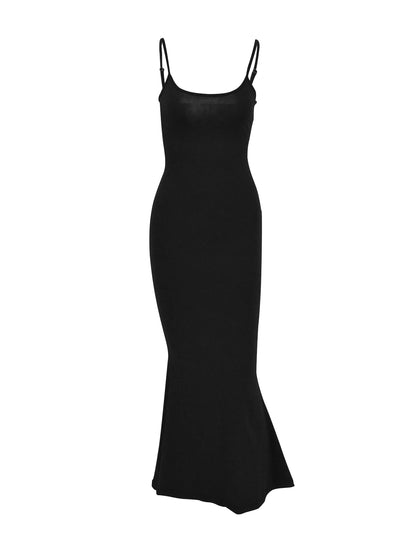 Robe maxi sans manches noire – Dos nu avec design off-shoulder et coupe élégante et cintrée.