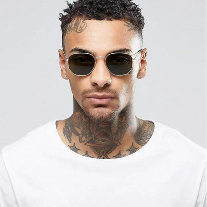 Vintage Sonnenbrille aus Metall im klassischen Design – unisex, UV400-Schutz, ideal fürs Autofahren und stilvolle Alltagslooks.