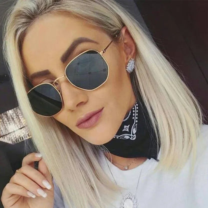 Vintage Sonnenbrille aus Metall im klassischen Design – unisex, UV400-Schutz, ideal fürs Autofahren und stilvolle Alltagslooks.