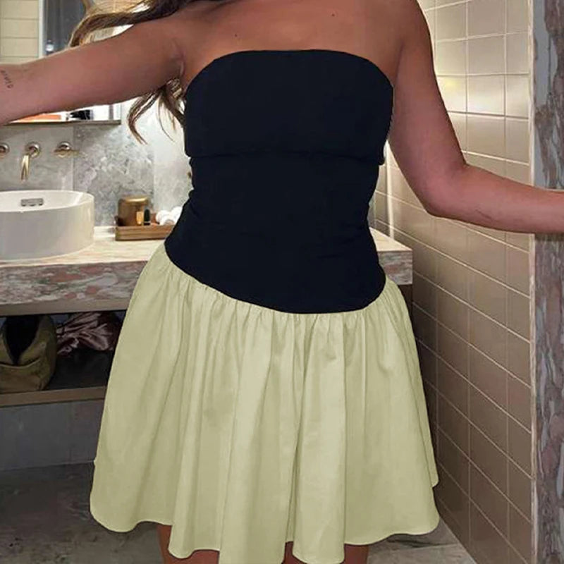 Schulterfreies A-Linien-Sommerkleid für Damen, figurbetont und weiß mit stylischem Patchwork – perfekt für Party & Alltag!