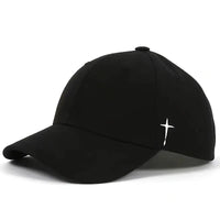 Luftige Baseball Cap mit Stickerei und Gesichtsfreiheit