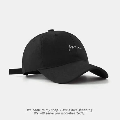 Retro Baseball Cap mit Stickerei – verstellbar, mit breitem Schild und coolem Lettering.