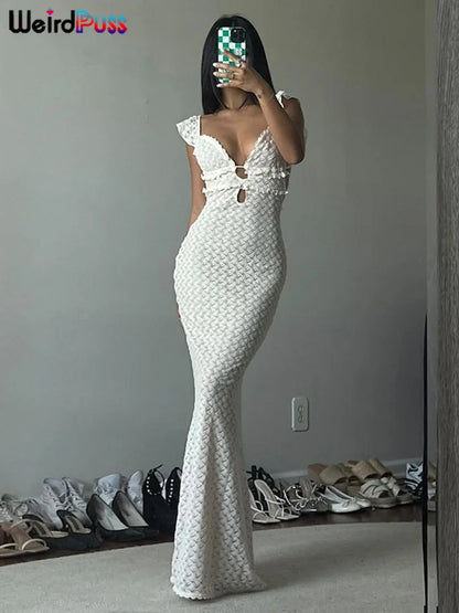 Doppellagiges Kleid mit Rüschen – Rückenfreies Design mit Spitzen-Details und verstellbaren Trägern