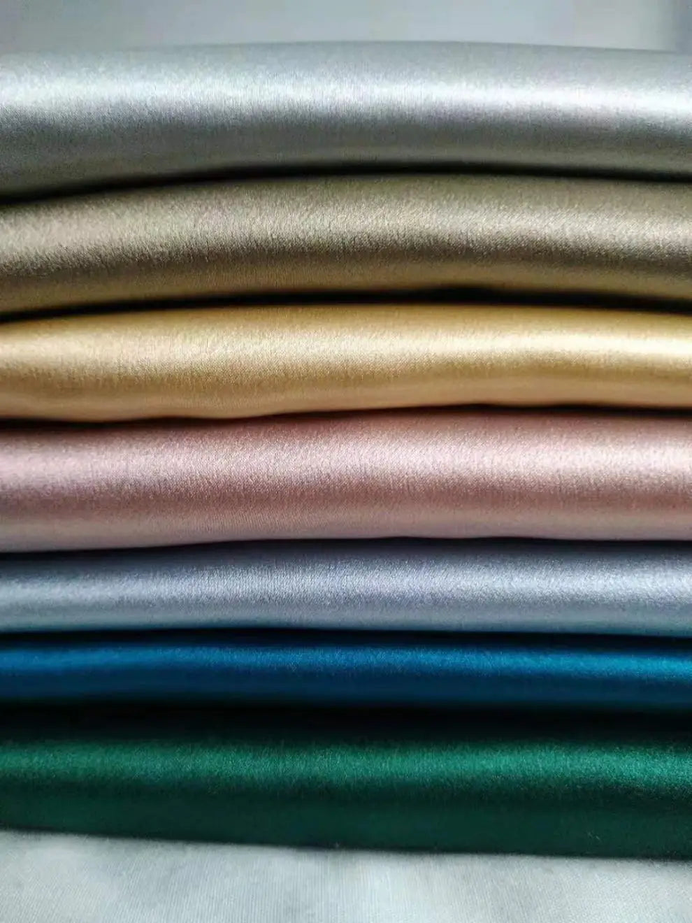 JuwenSilk Kissenbezug aus Maulbeerseide – extra glatt, haut- und haarfreundlich, luxuriös und perfekt für erholsamen Schlaf.