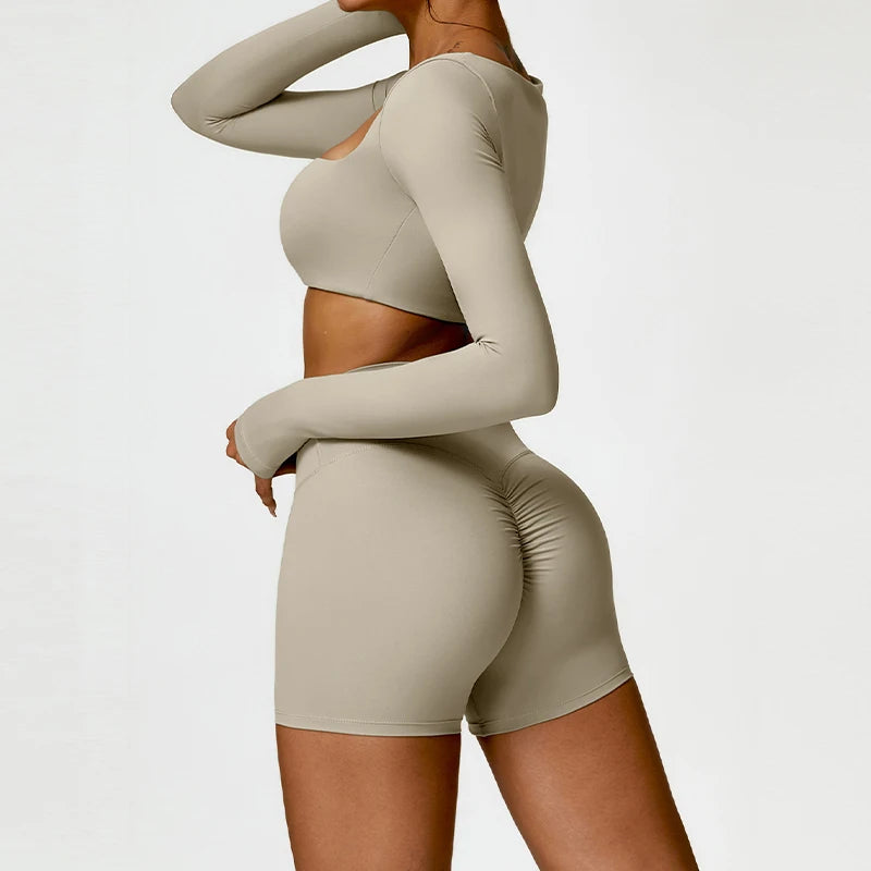2-piece sports set with quick-drying long sleeve and leggings – comfortable, functional, and perfect for yoga, workout, or running.