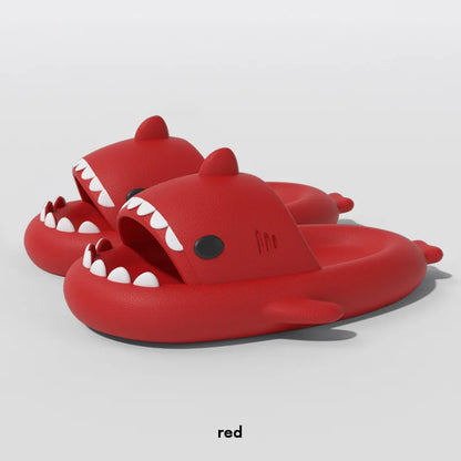 Shark-Slides mit dicker Sohle – stylisch, bunt und super bequem für Bad & Alltag