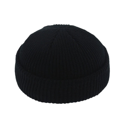 Retro-Strickmütze für Herbst & Winter – warm, vielseitig & im Streetwear-Style, perfekt für Damen & Herren beim Outdoor oder City-Look.