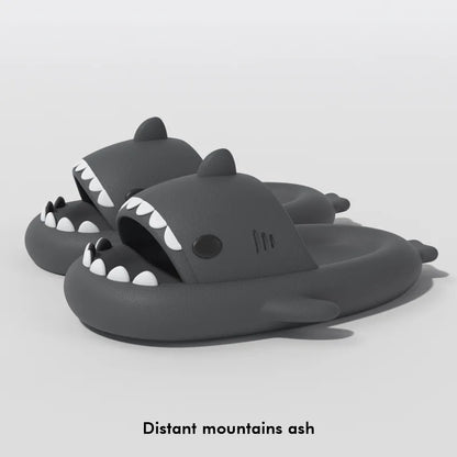 Shark-Slides mit dicker Sohle – stylisch, bunt und super bequem für Bad & Alltag
