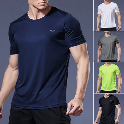 Schnelltrocknendes Sportshirt für Männer – eng anliegend, atmungsaktiv und perfekt für Jogging, Gym oder Fußball.