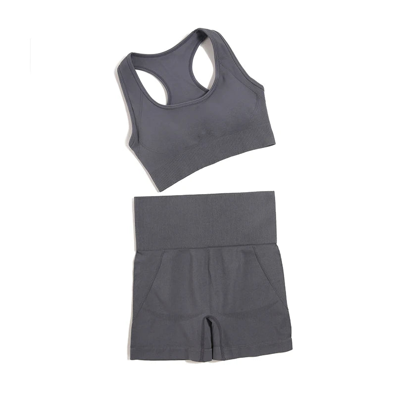 Yoga-Set mit 2–4 Teilen – Sport-Bra, Leggings & mehr für einheitliche, bequeme und stylische Fitness-Looks.