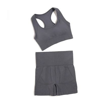 Yoga-Set mit 2–4 Teilen – Sport-Bra, Leggings & mehr für einheitliche, bequeme und stylische Fitness-Looks.
