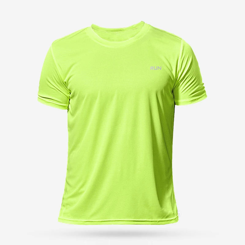 Schnelltrocknendes Sportshirt für Männer – eng anliegend, atmungsaktiv und perfekt für Jogging, Gym oder Fußball.