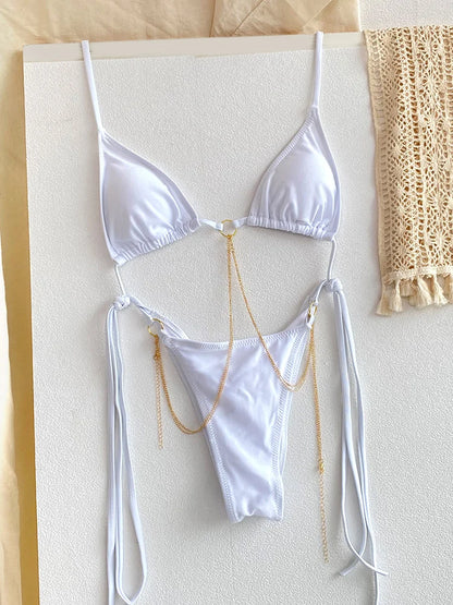 Set di Bikini Triangolo Sexy – Micro-Tanga con Dettagli in Catena e Design a Bandage in Motivi di Tendenza