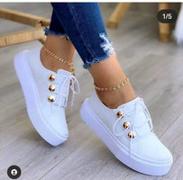 Plateau-Sneaker in Übergröße bis 43 – rutschfest, mit Keilabsatz & Schnürung, ideal für sportliche Alltagslooks mit extra Komfort.