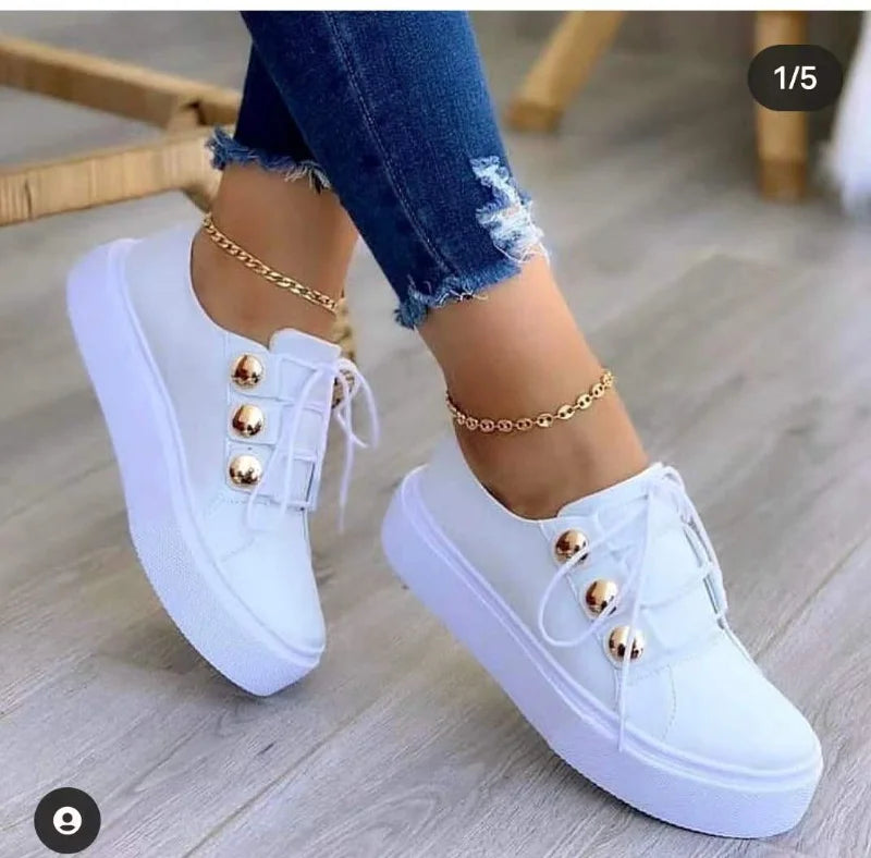 Plateau-Sneaker in Übergröße bis 43 – rutschfest, mit Keilabsatz & Schnürung, ideal für sportliche Alltagslooks mit extra Komfort.