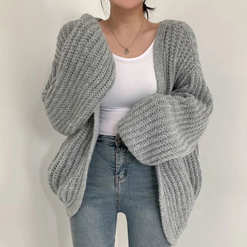 Vintage-Strickcardigan im Harajuku-Stil mit Puffärmeln – locker, cozy und perfekt für lässige Y2K- und Streetwear-Looks.