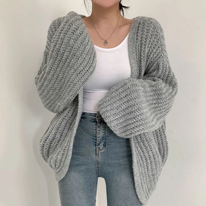 Vintage-Strickcardigan im Harajuku-Stil mit Puffärmeln – locker, cozy und perfekt für lässige Y2K- und Streetwear-Looks.