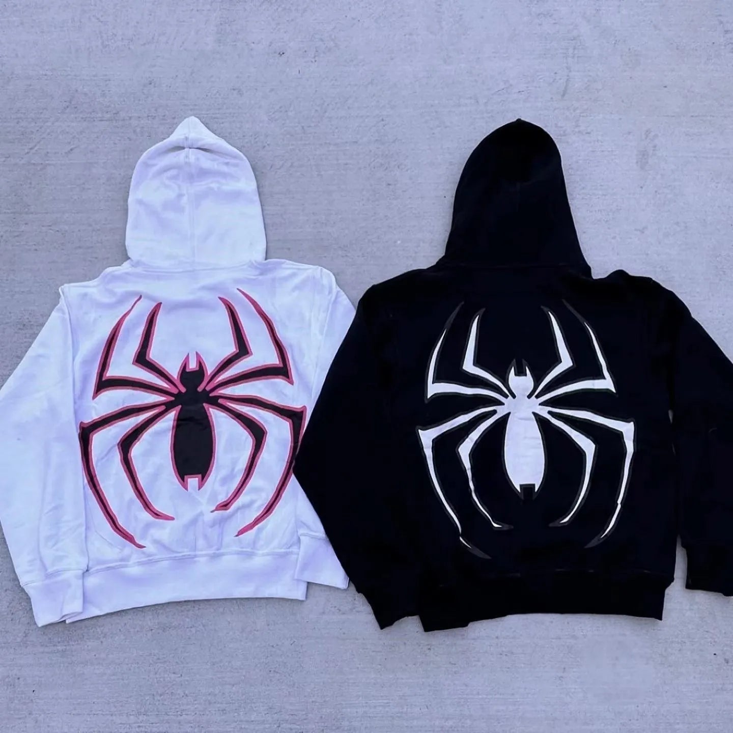 Hoodie à zip intégral Spider – Sweatshirt oversize avec un design graphique accrocheur dans le style Harajuku. Streetwear stylé pour des looks individuels dans le style gothique et Y2K.