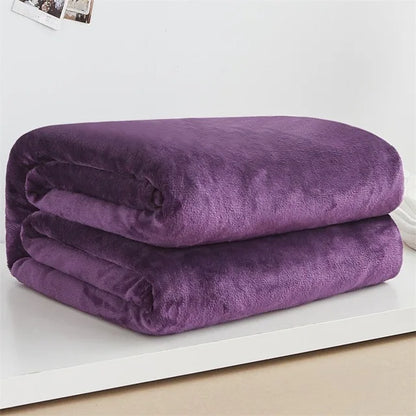 Coperta in pile-flanella – morbida, calda e perfetta come copertura per il letto o il divano in colori eleganti.