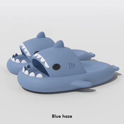 Shark-Slides mit dicker Sohle – stylisch, bunt und super bequem für Bad & Alltag