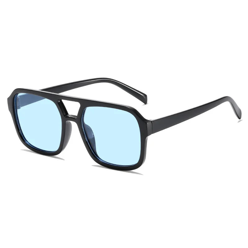 Stylische eckige Sonnenbrille mit Doppelsteg im koreanischen Design – trendig, UV-beständig und perfekt für einen edlen High-End-Look.