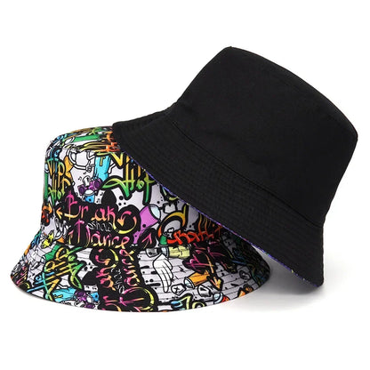 Wendbarer Panama-Bucket-Hat mit Tier- und Buchstabenprint – leicht, stylisch und ideal für Sommer, Strand oder Angeln.