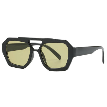 Trendige Sonnenbrille mit unregelmäßigem Square-Design – retro, stylisch und ideal für Instagram-Looks, Outdoor & Fotoshootings.