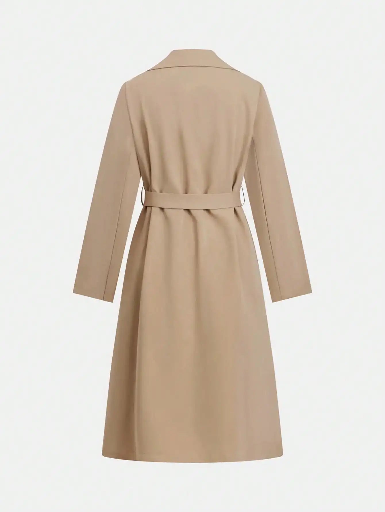 Eleganter Trenchcoat mit Taillengürtel und doppelter Knopfleiste – britischer Stil, figurbetont und perfekt für stilvolle Alltagslooks.