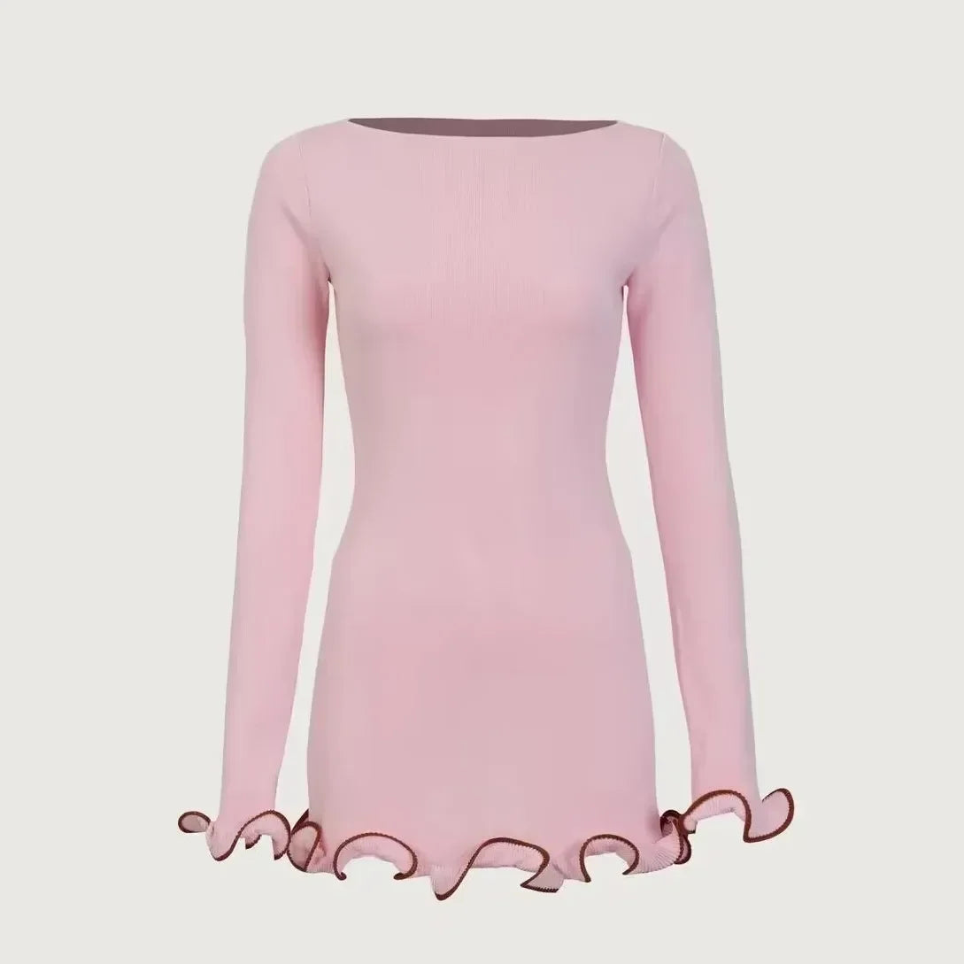Vestido de punto ajustado con detalles en contraste y mangas largas – elegante, cómodo y perfecto para apariciones con estilo.