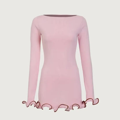 Vestido de punto ajustado con detalles en contraste y mangas largas – elegante, cómodo y perfecto para apariciones con estilo.