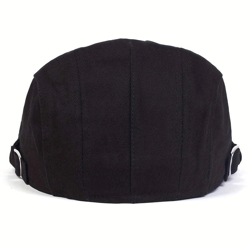 Hip-Hop Beret im Unisex-Style – leichter, einfarbiger Look für sonnige Tage draußen.