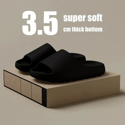 Bequeme Cloud-Slipper mit dicker EVA-Sohle – weich, rutschfest und perfekt für Strand, Alltag oder entspannte Sommertage.