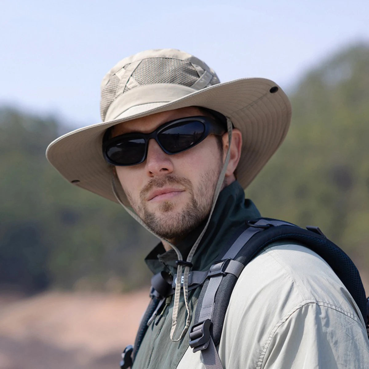 Atmungsaktiver Bucket Hat mit UPF 50+, verstellbar und faltbar – ideal für Sonne und Outdoor.