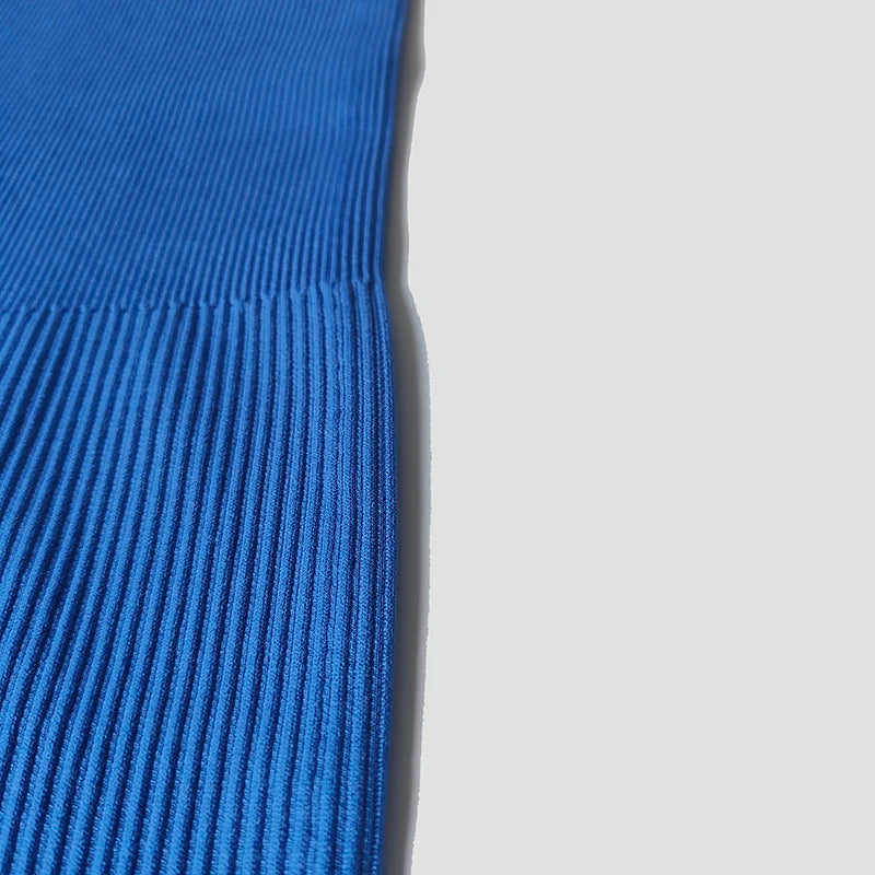 Ärmelloser, gerippter Fitness-Einteiler im Seamless-Design – bequem, figurbetont und ideal für Yoga, Workout oder Gym.