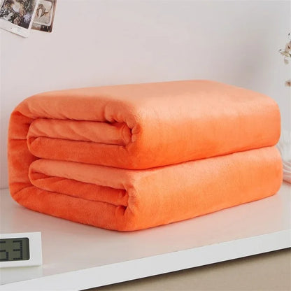 Coperta in pile-flanella – morbida, calda e perfetta come copertura per il letto o il divano in colori eleganti.