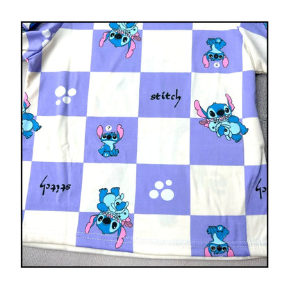 Kinder-Schlafanzug mit Stitch-Print – zweiteilig, weich und perfekt für gemütliche Nächte im Frühling.