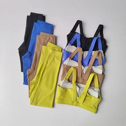 Nahtloses 2-teiliges Yoga-Set mit Sport-Bra und High-Waist-Shorts – bequem, elastisch und ideal für Fitness, Yoga oder Training.