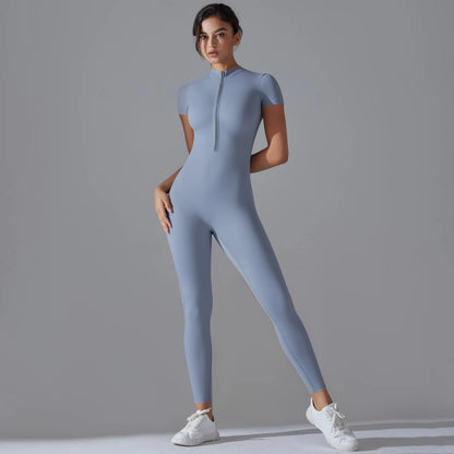 Figurbetonter Sport-Bodysuit mit Push-up-Effekt – atmungsaktiv, schnelltrocknend und ideal für Yoga, Gym oder Workout.