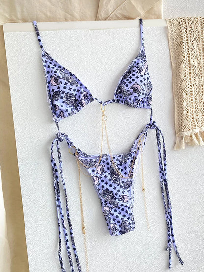Set di Bikini Triangolo Sexy – Micro-Tanga con Dettagli in Catena e Design a Bandage in Motivi di Tendenza