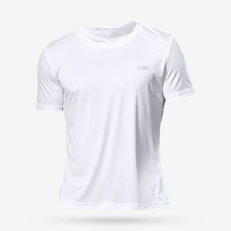 Schnelltrocknendes Sportshirt für Männer – eng anliegend, atmungsaktiv und perfekt für Jogging, Gym oder Fußball.
