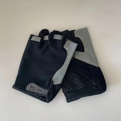 Halbfinger-Sporthandschuhe – atmungsaktiv, rutschfest und stoßdämpfend – ideal für Radfahren, Fitness oder Outdoor-Aktivitäten.