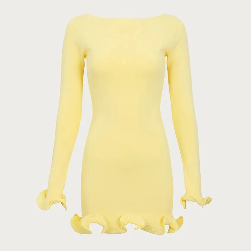 Vestido de punto ajustado con detalles en contraste y mangas largas – elegante, cómodo y perfecto para apariciones con estilo.