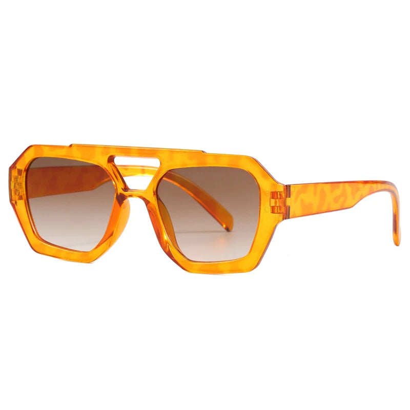 Trendige Sonnenbrille mit unregelmäßigem Square-Design – retro, stylisch und ideal für Instagram-Looks, Outdoor & Fotoshootings.