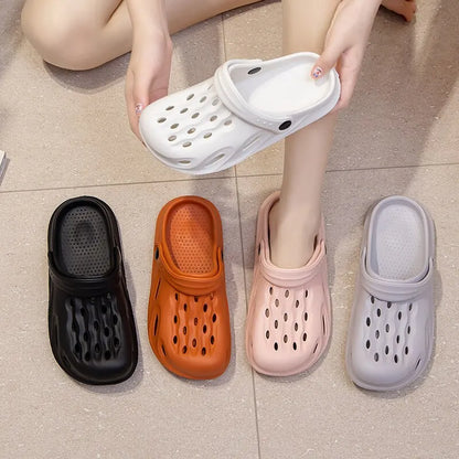 Leichte EVA-Clogs für Damen – rutschfest, bequem und ideal für Garten, Strand oder lässige Sommer-Outfits.