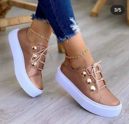 Plateau-Sneaker in Übergröße bis 43 – rutschfest, mit Keilabsatz & Schnürung, ideal für sportliche Alltagslooks mit extra Komfort.