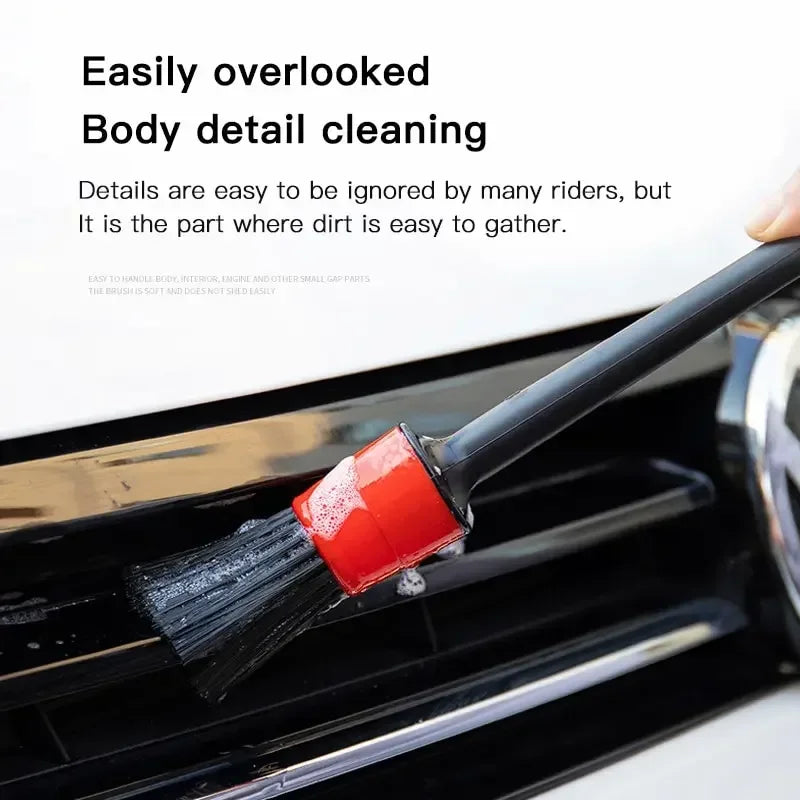 Kompakte Reinigungsbürste für Auto-Innenraum und Lüftungsschlitze – ideal für präzises Entfernen von Staub und Schmutz.